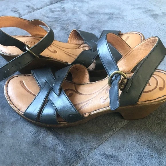 Born Sandals - Picture 4 of 6